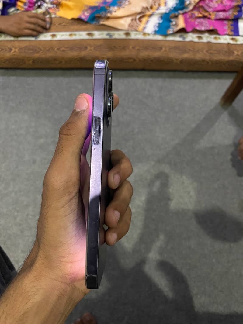 Apple iPhone 14 Pro Max 8
