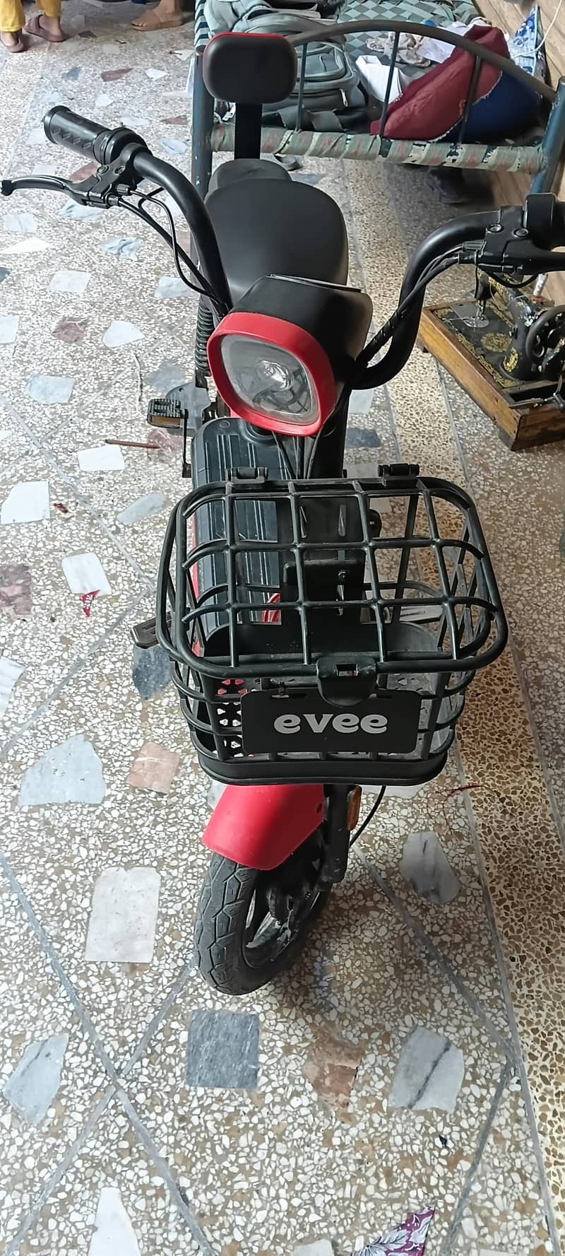 Scooty 4