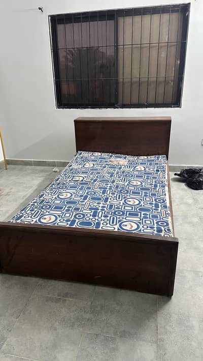 Sheesham wood single bed with mattress for sale