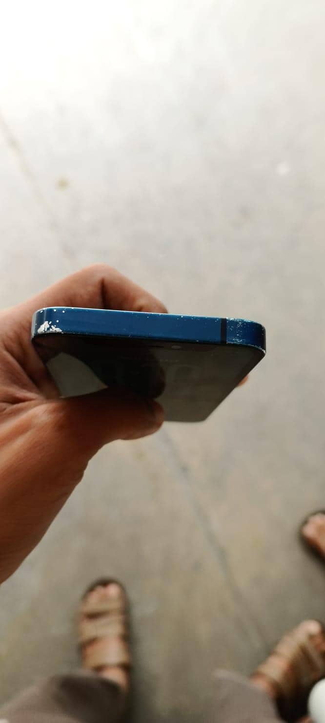 Apple iPhone 12 mini 6