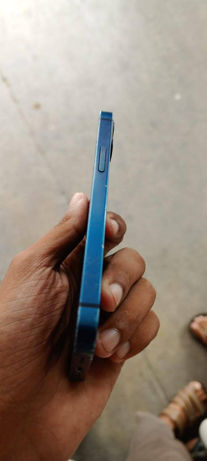 Apple iPhone 12 mini 7