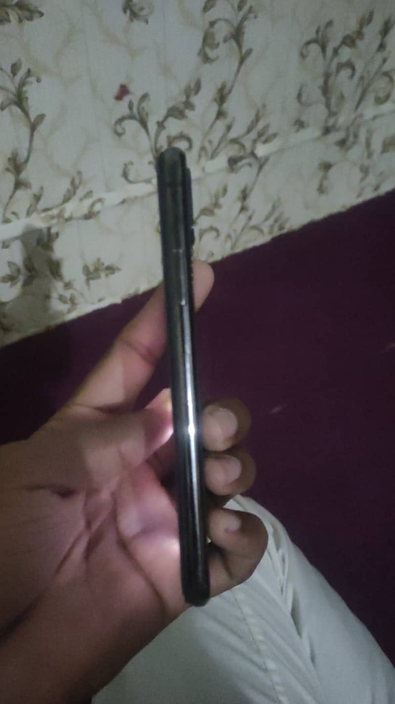 Apple iPhone X 0