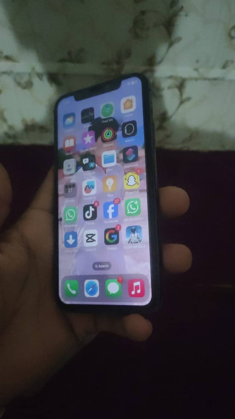 Apple iPhone X 3