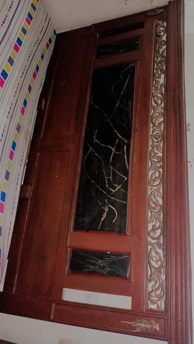 bed and wardrobe selling