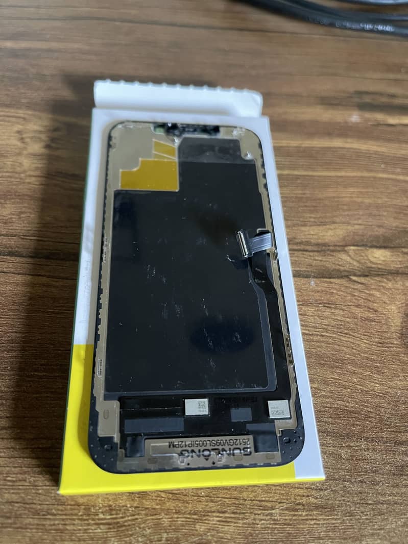 Iphone 12 pro max panel 2