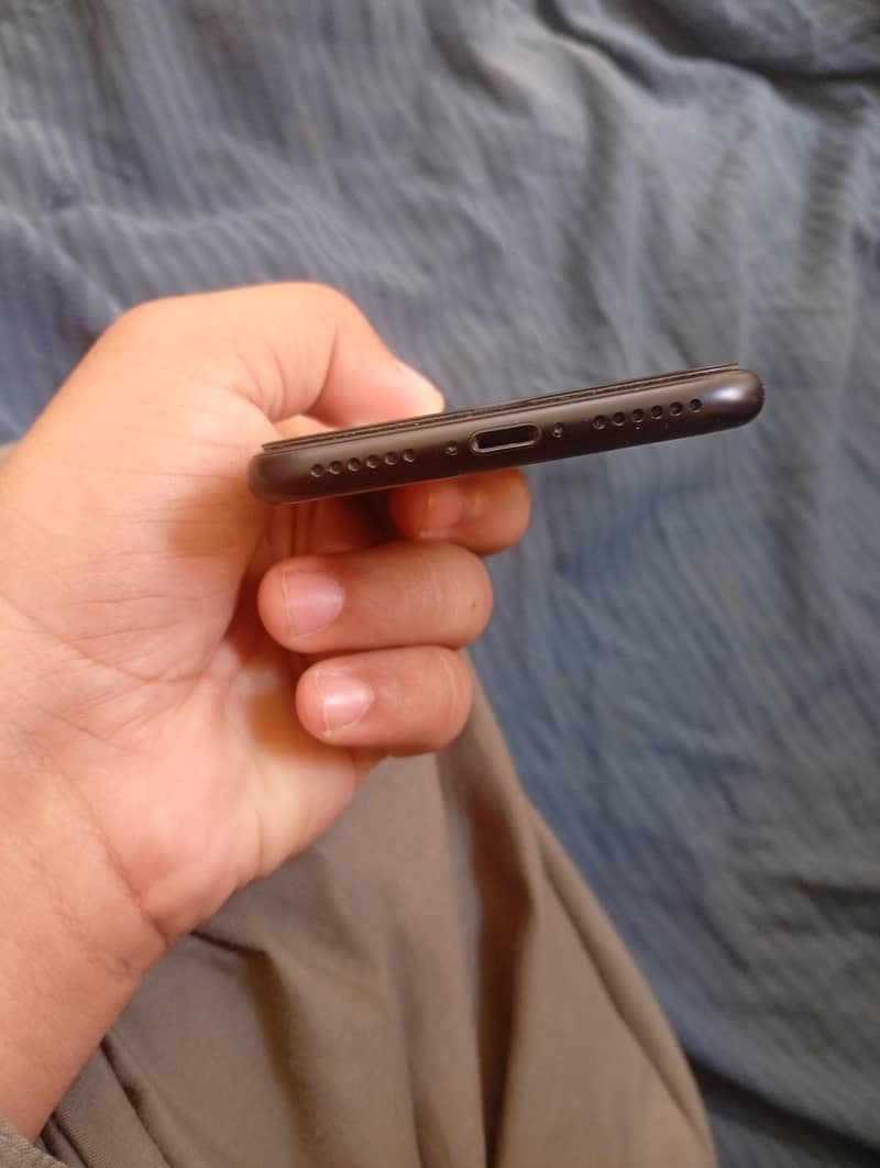 iphone SE 2020 4