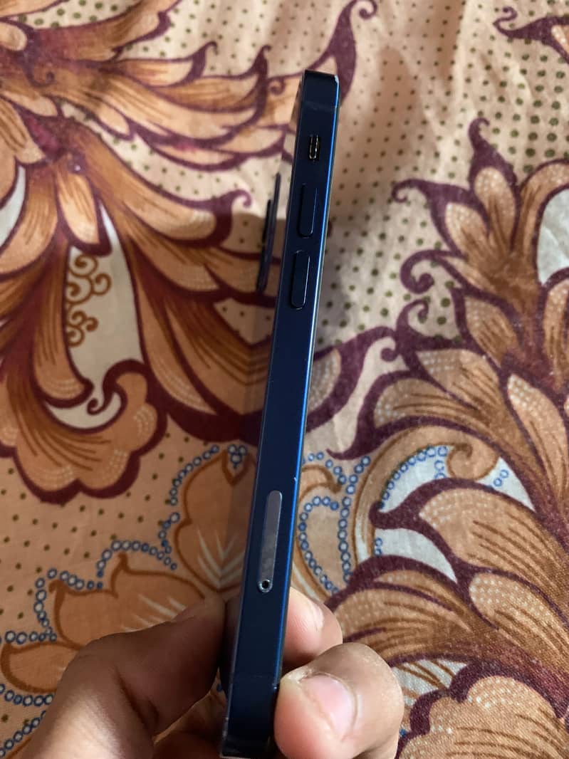 Apple iPhone 12 mini 2