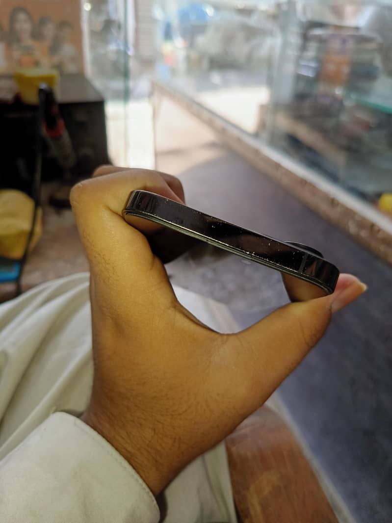Apple iPhone 14 Pro Max 3