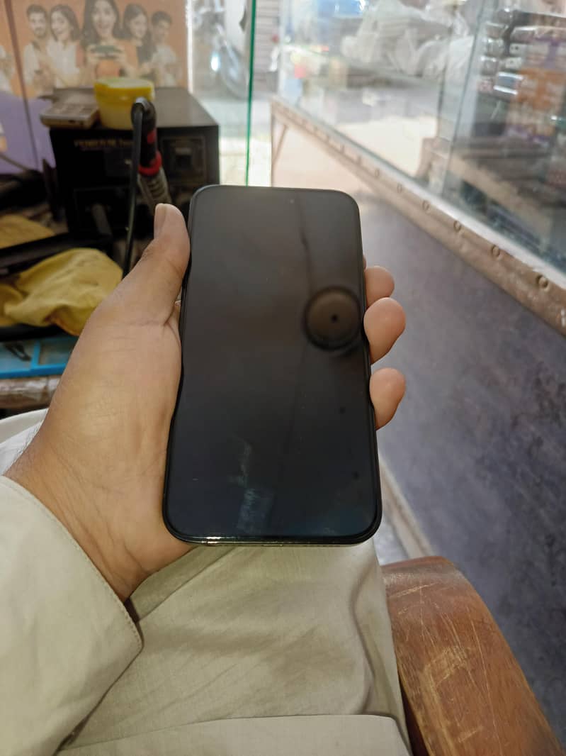 Apple iPhone 14 Pro Max 4