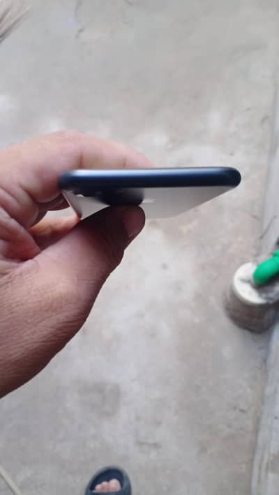 Apple iPhone 7