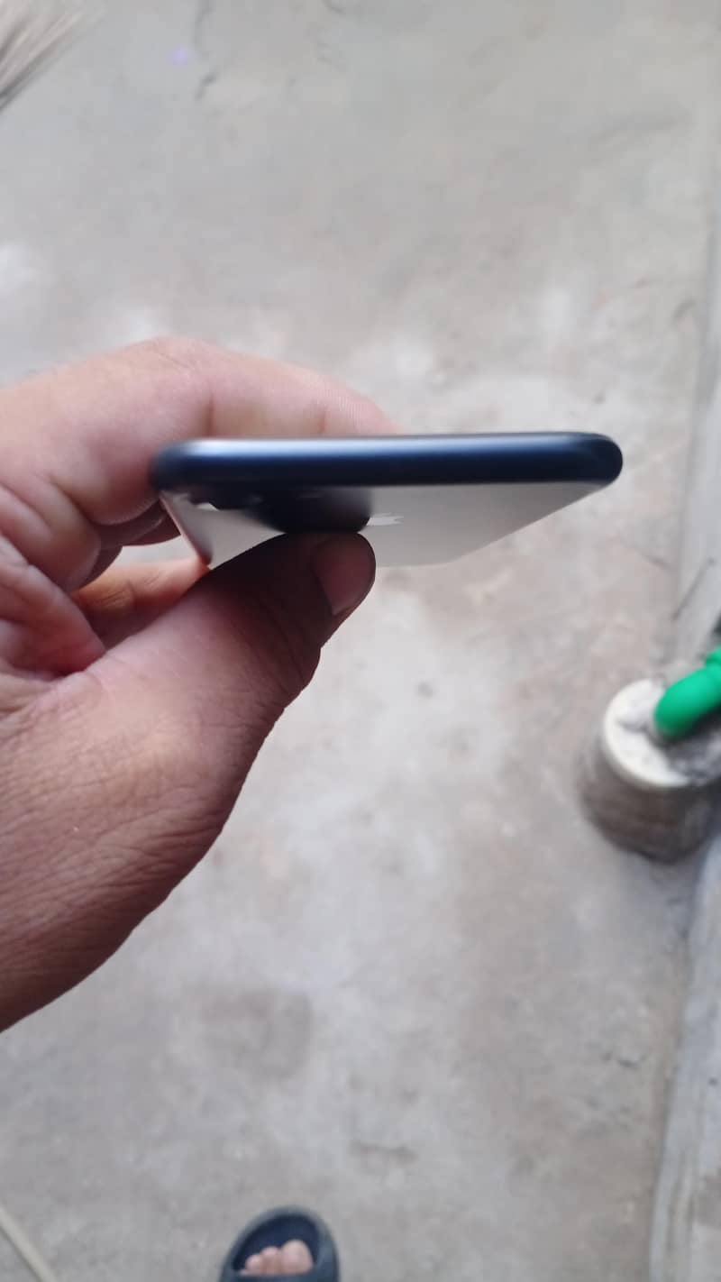 Apple iPhone 7 urgent sell need mony 0