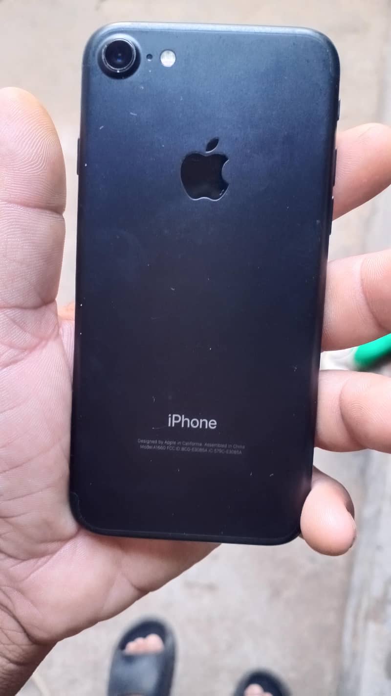 Apple iPhone 7 urgent sell need mony 3