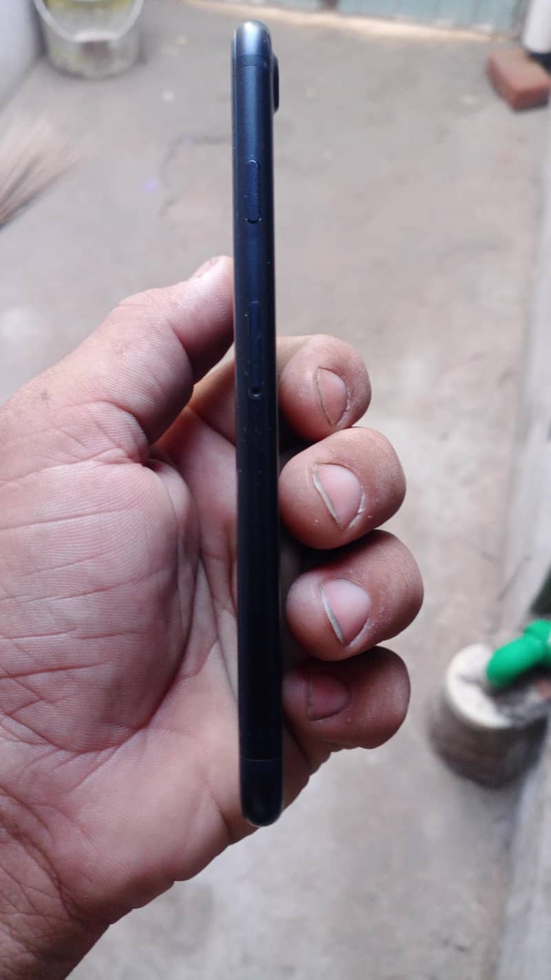 Apple iPhone 7 urgent sell need mony 4