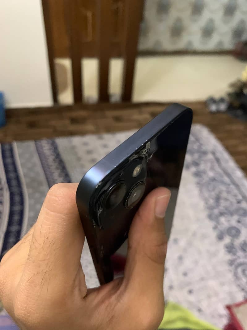 Apple iPhone 13 1