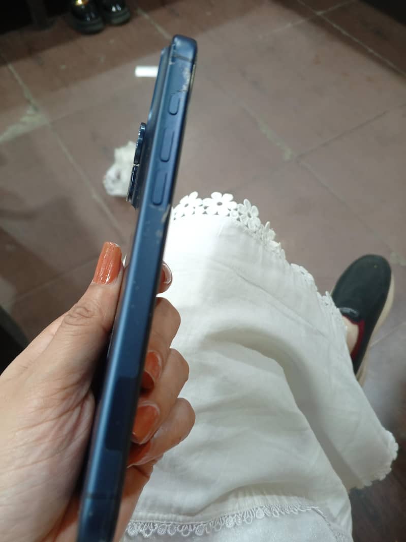 Apple iPhone 17 Pro Max 5