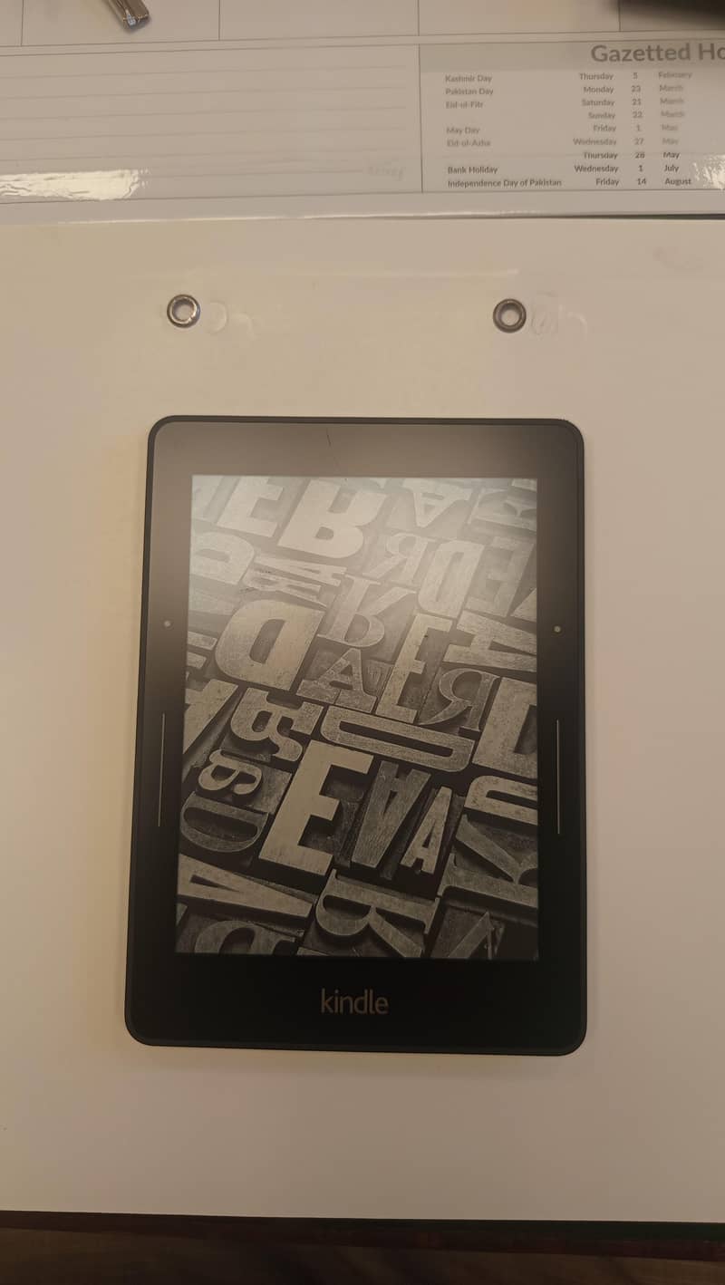 kindle voyage e-reader 1