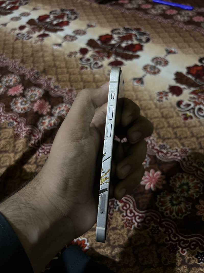 Apple iPhone 12 2