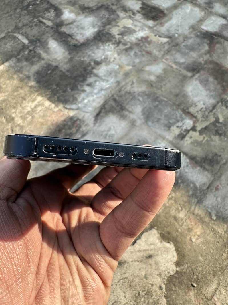 iPhone 13 5