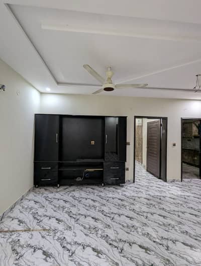 5 Marla Beautiful portion Available For rent