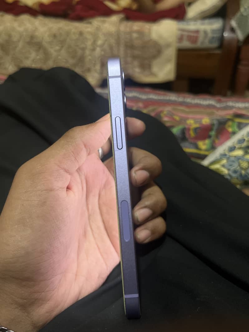 Apple iPhone 12 1