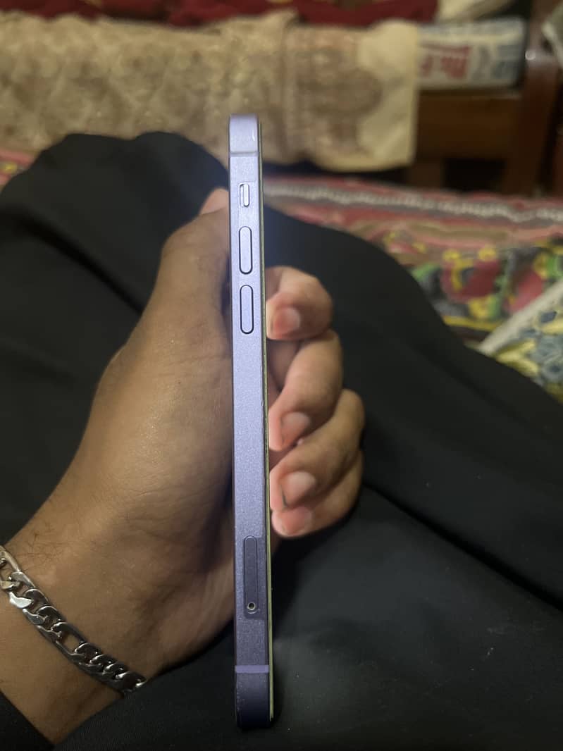 Apple iPhone 12 2