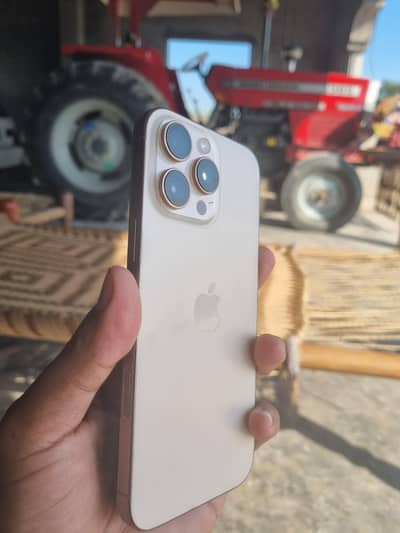 Apple iPhone 16 Pro Max