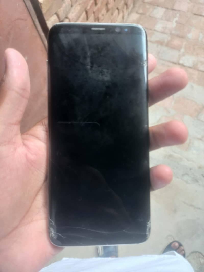 Samsung Mobile S8 Plus 3