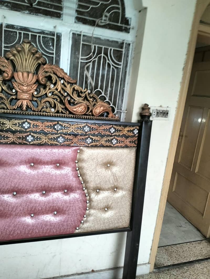 ROOM BED 5