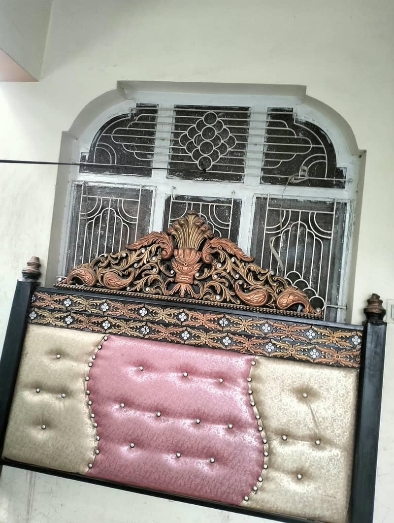 ROOM BED 9