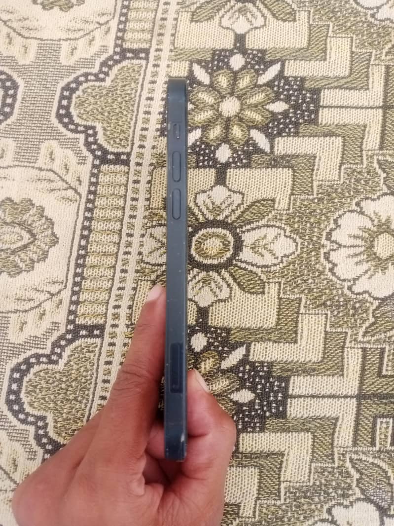 Apple iPhone 12 jv 1