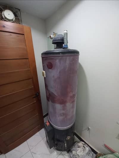 100 L dual electric plus gas geyser in good working condition