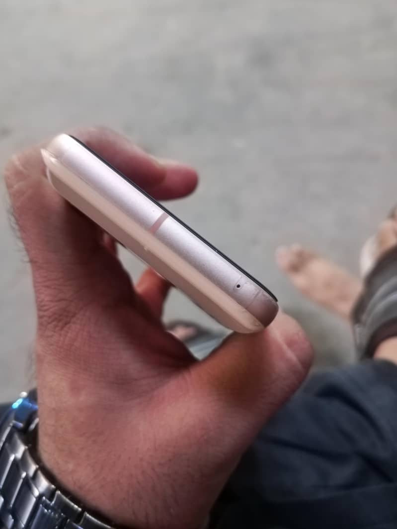 Google Pixel 8 2