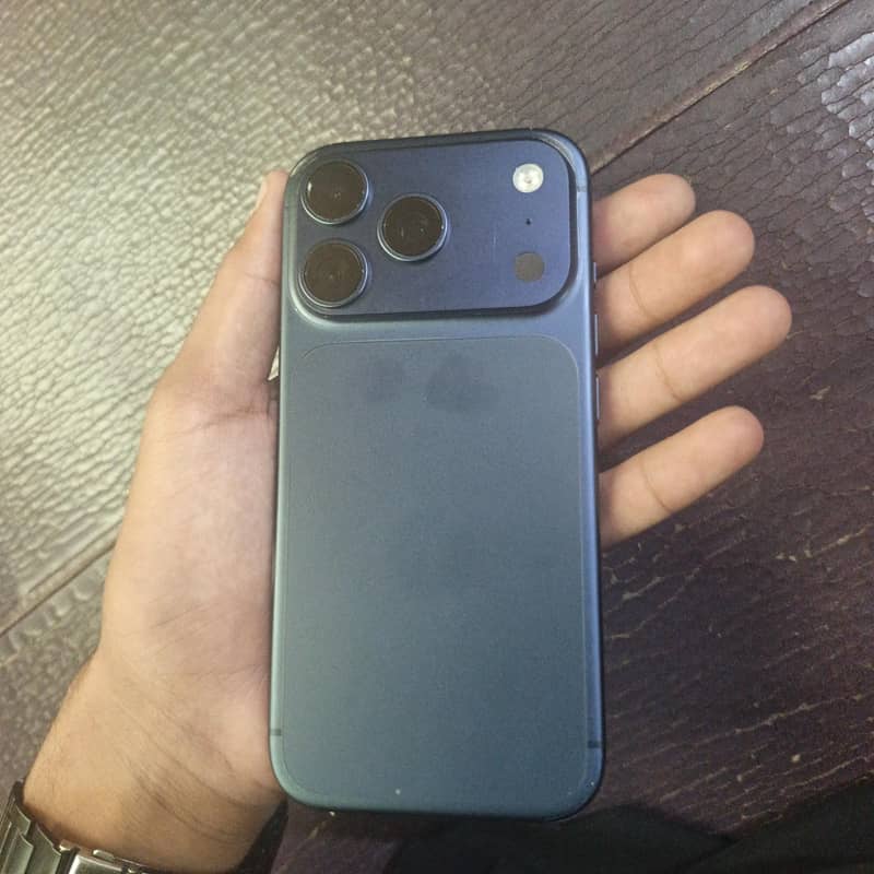 iPhone 17 pro 0