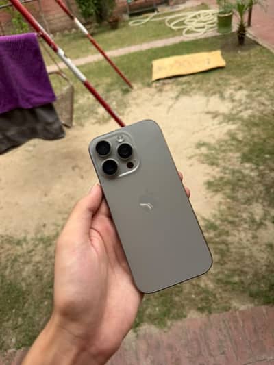 Apple iPhone 16 Pro
