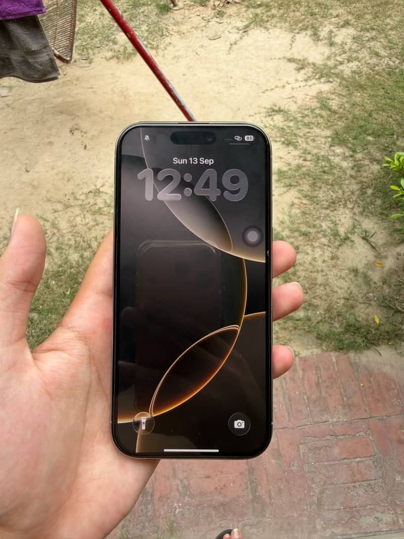 Apple iPhone 16 Pro 5