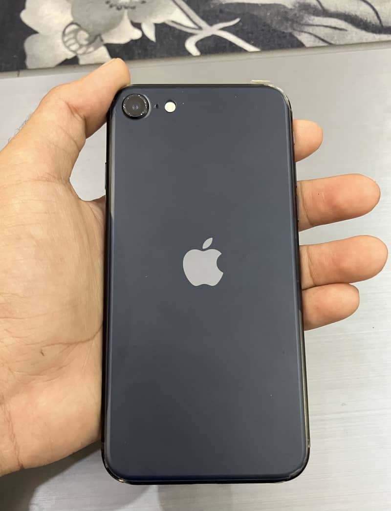 iPhone SE 3 2