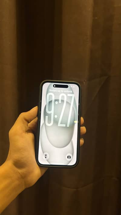 iPhone 15 - Factory Unlock - 10/10