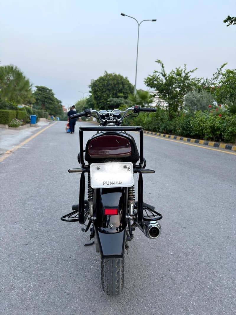 Suzuki GS 150 (2016) | Rawalpindi Number | Mint Condition with Extras ...