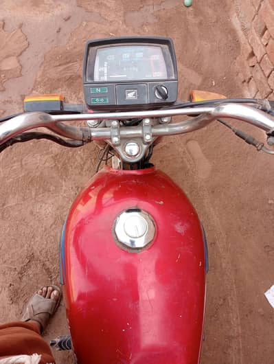 United US 70cc 2018 Model Red – Rs. 38,000
