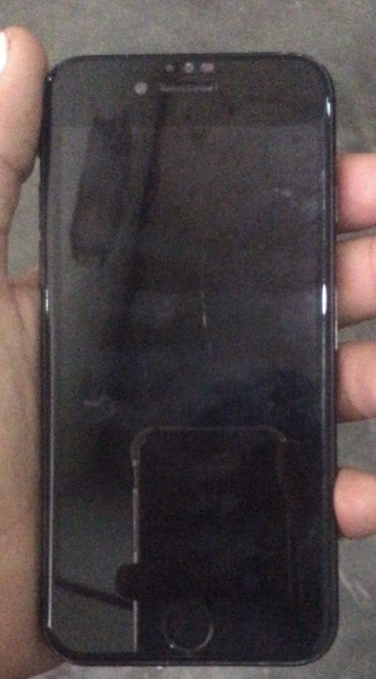 Apple iPhone 7 1