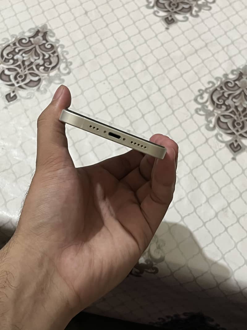 Apple iPhone 12 1
