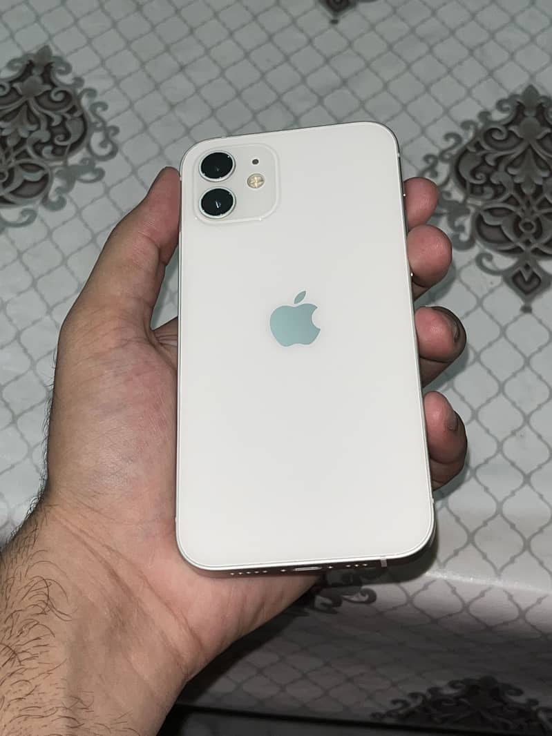 Apple iPhone 12 0