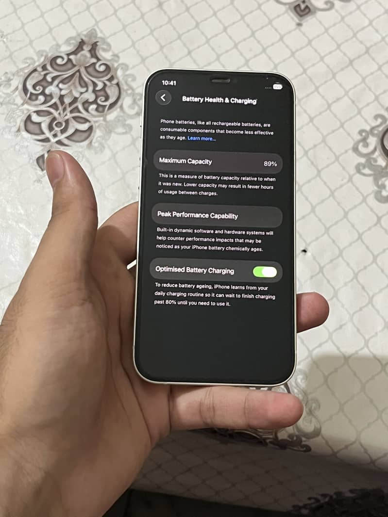 Apple iPhone 12 3
