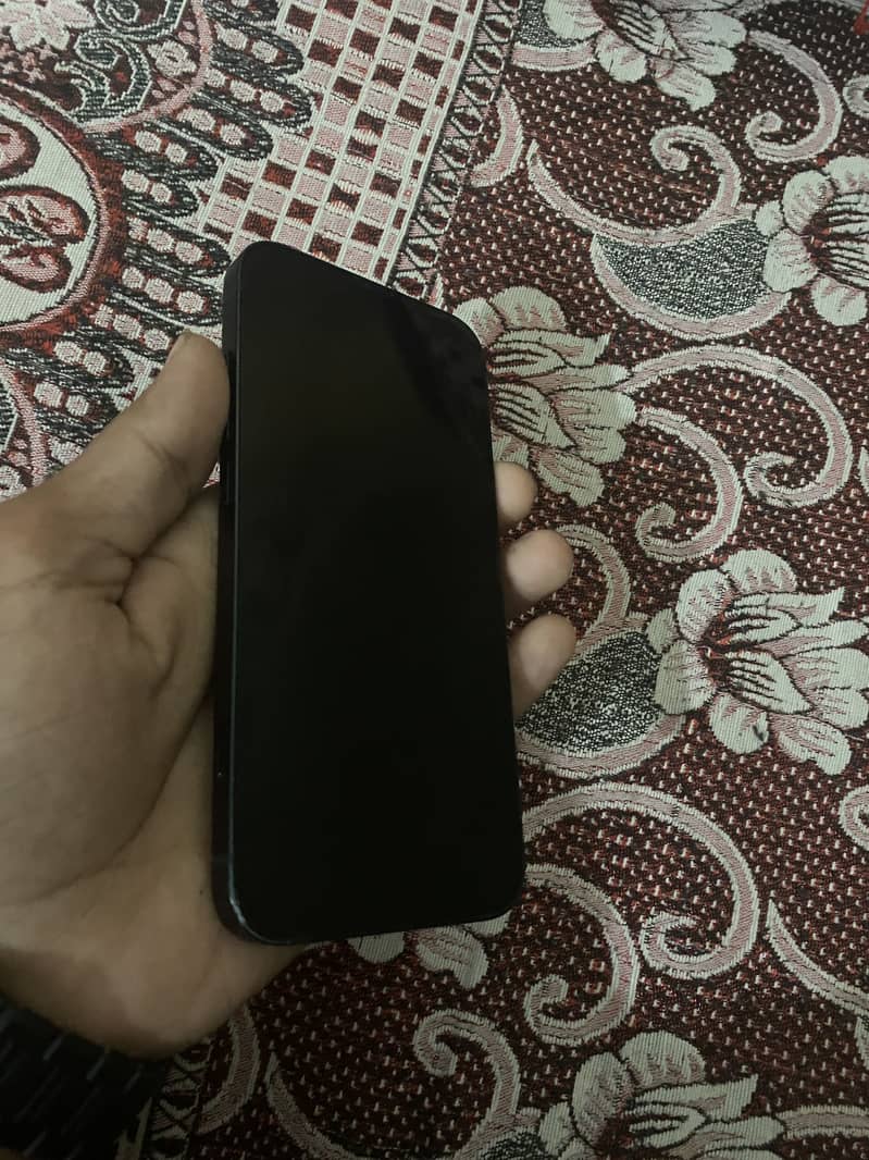 Apple iPhone 13 1