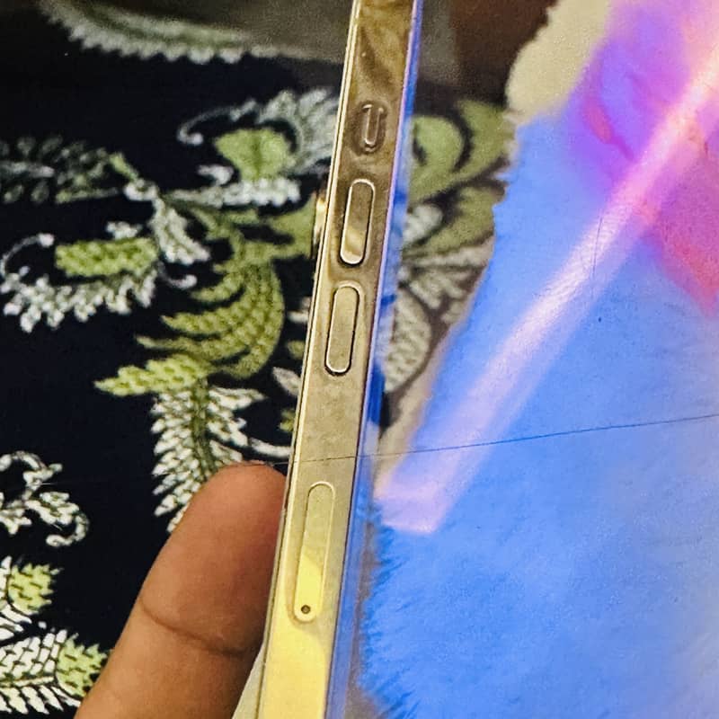 Apple iPhone 14 Pro 2