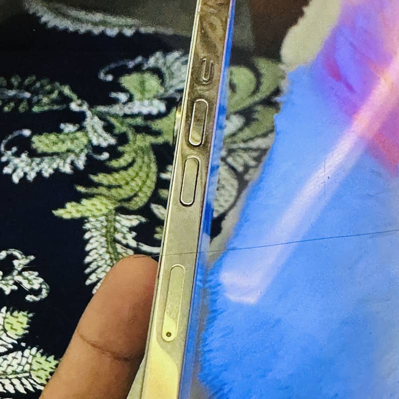 Apple iPhone 14 Pro 3