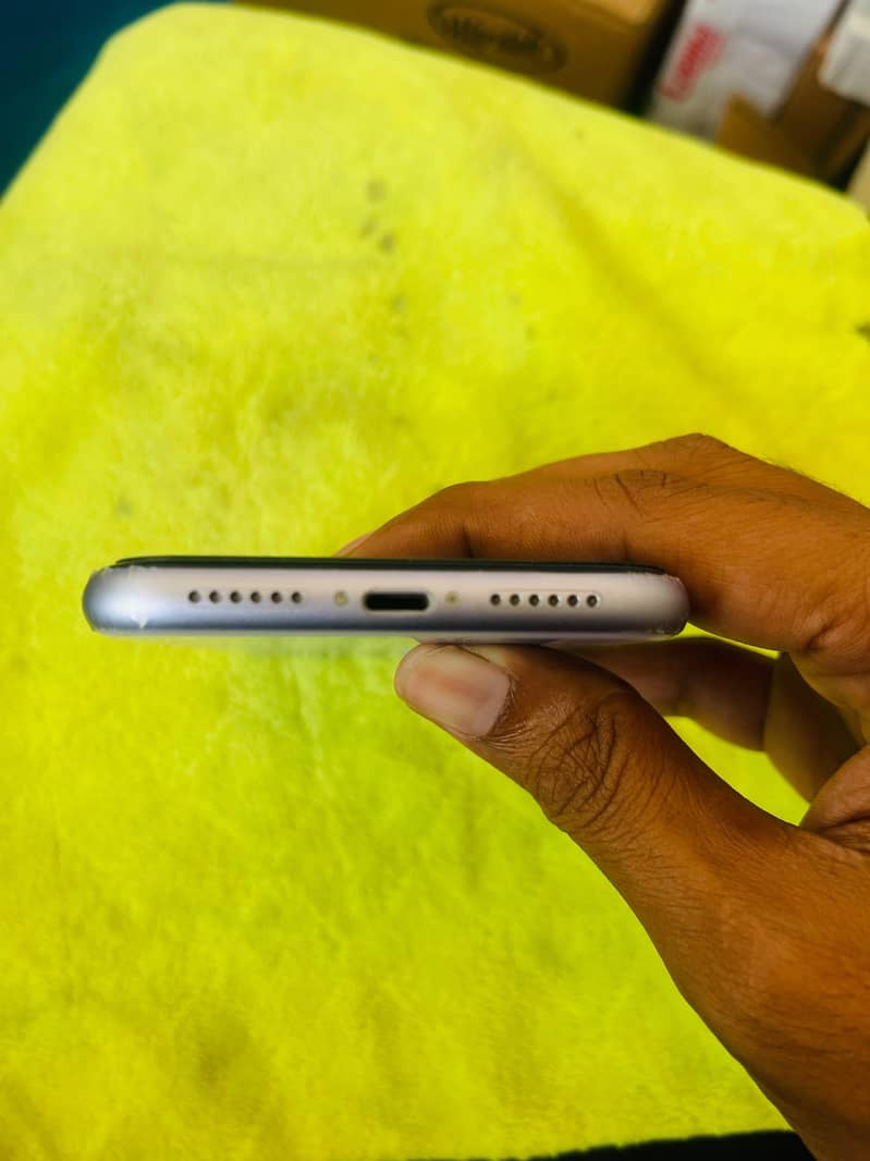 Apple iPhone 11 2