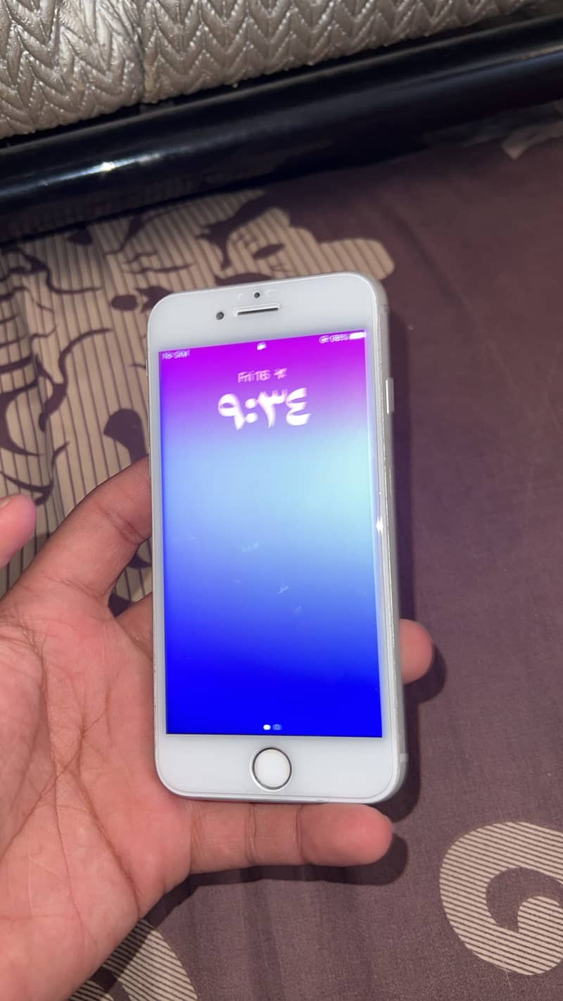 Apple iPhone 8 4