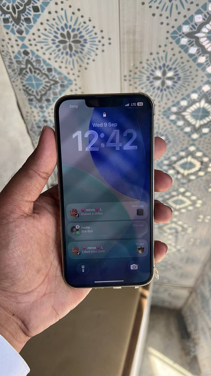 Apple iPhone 13 Pro 2