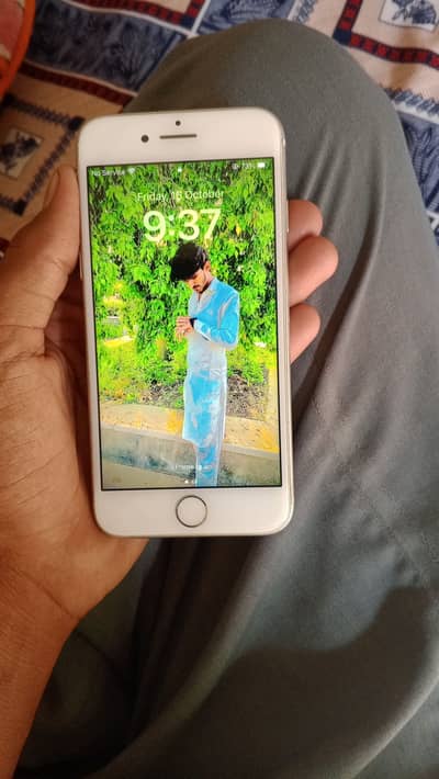 Apple iPhone 8
